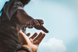 Sisäisestä kriitikosta sparraajaksi – näin käännät vastatuulen myötätuuleksi